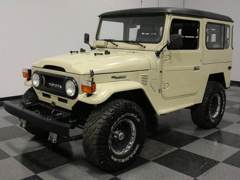 1974 Toyota FJ40 Land Cruiser