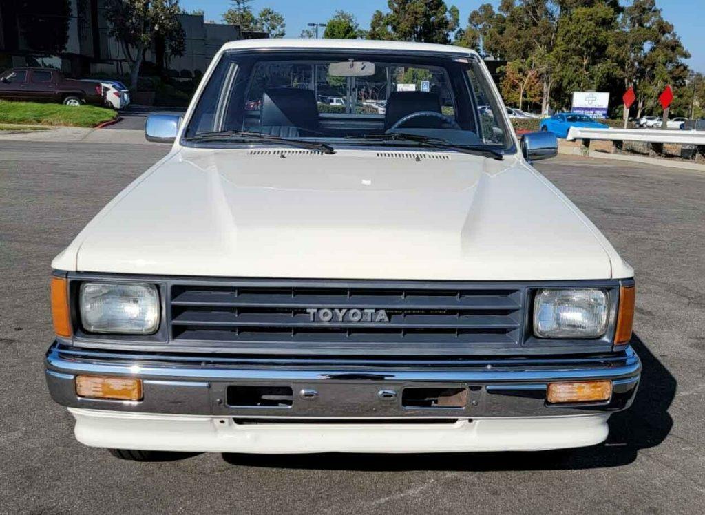 1988 Toyota Pickup 1/2 Ton RN50