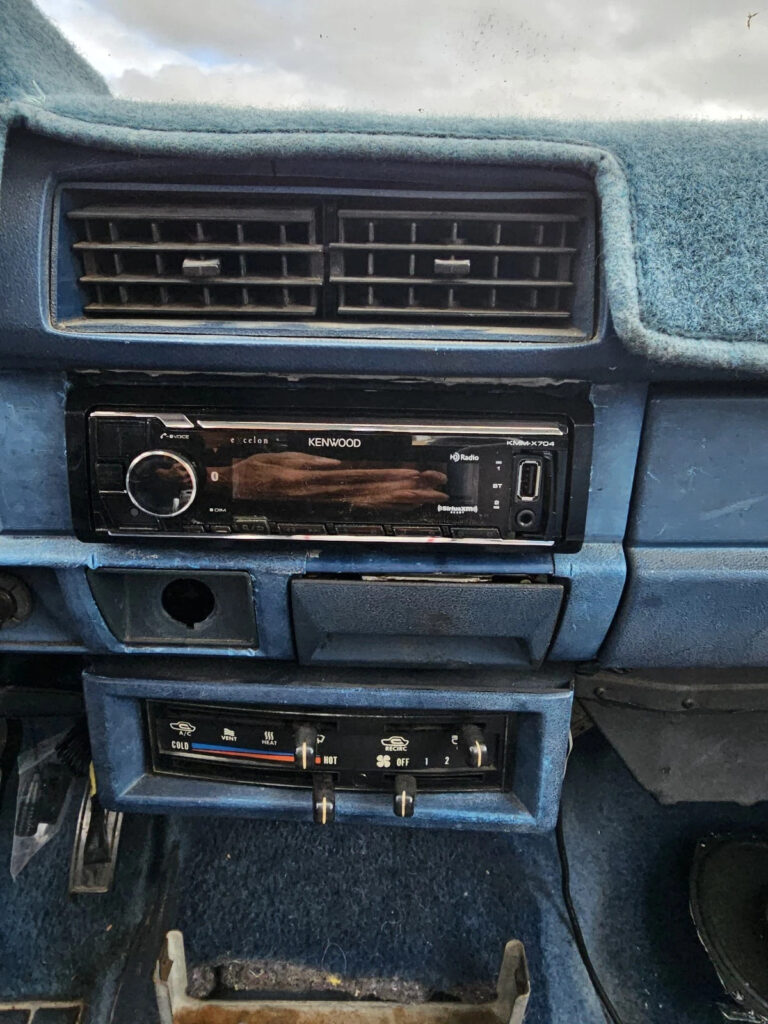 1982 Datsun 720 Pickup White