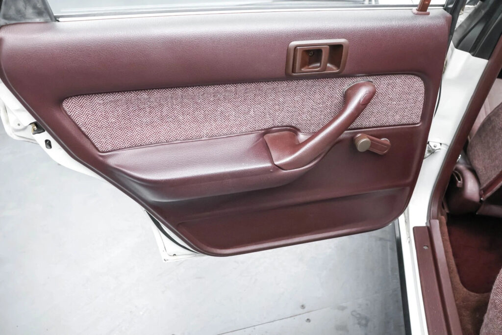 1987 Toyota Camry Deluxe