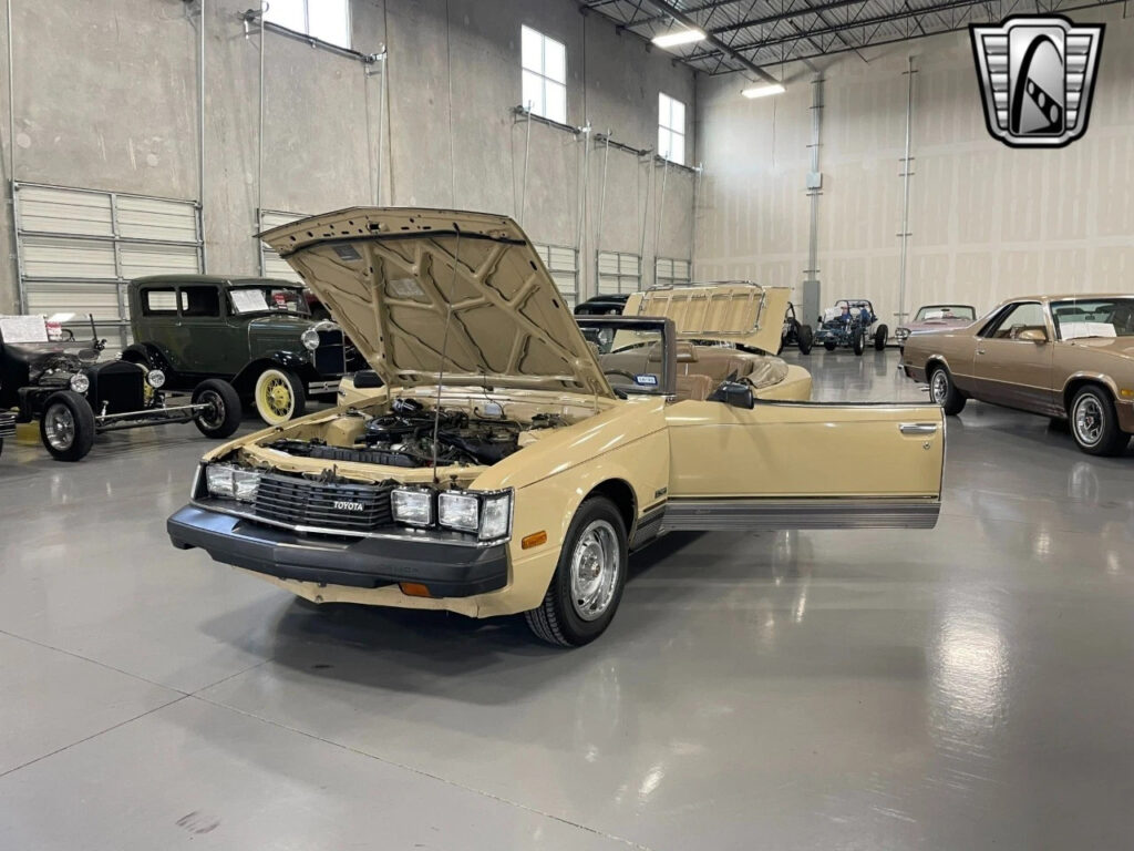 Creme 1981 Toyota Celica Convertible 2.4 22R 4 Cylinder 5 Speed Manual
