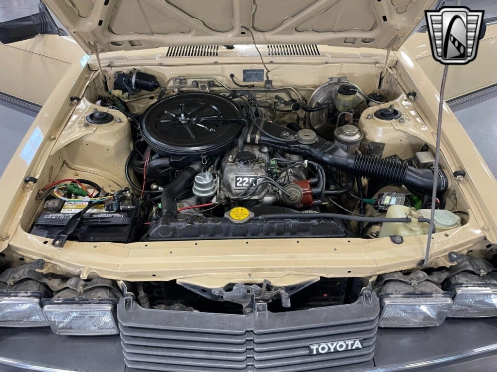 Creme 1981 Toyota Celica Convertible 2.4 22R 4 Cylinder 5 Speed Manual